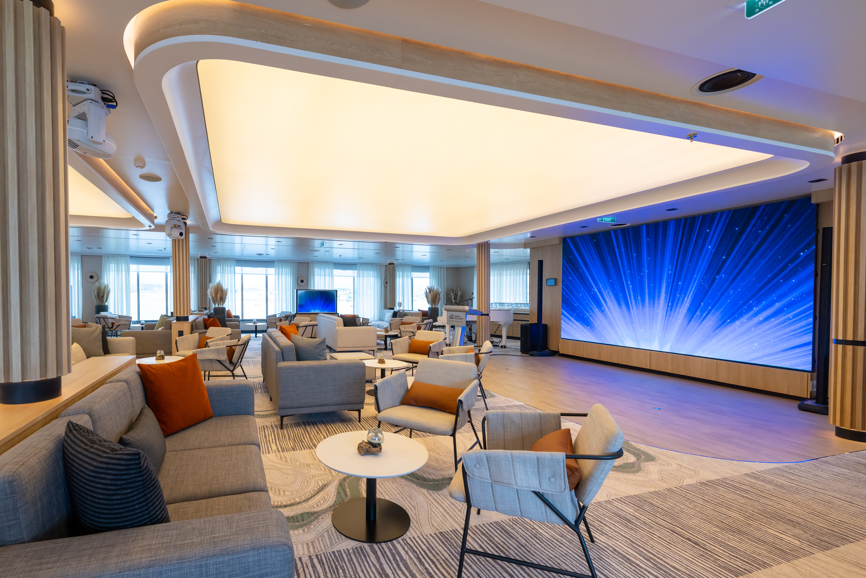 The Observation Lounge on SH Minerva